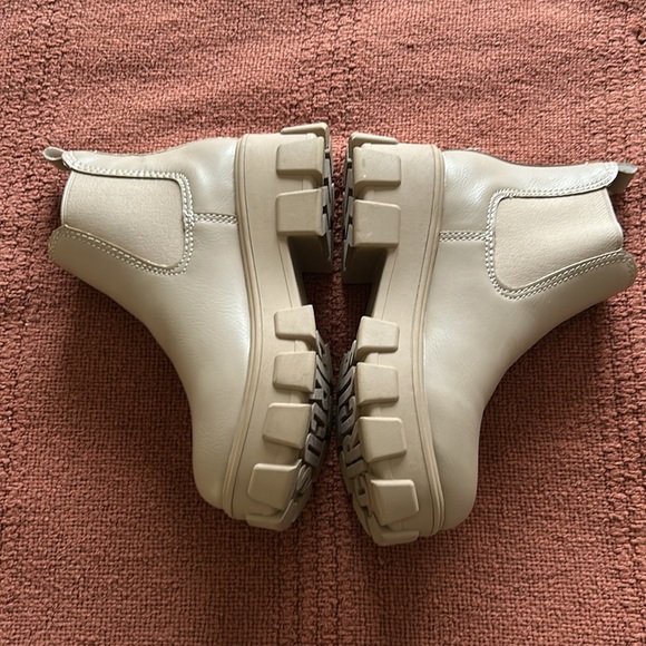 Circus by Sam Edelman Cream Chunky Boots - Picture 2 of 6